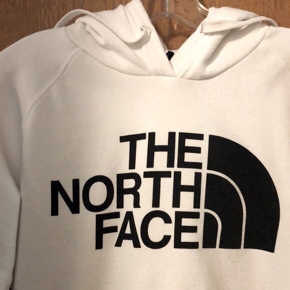 The North Face hoodie size medium. - Picture 3 of 4